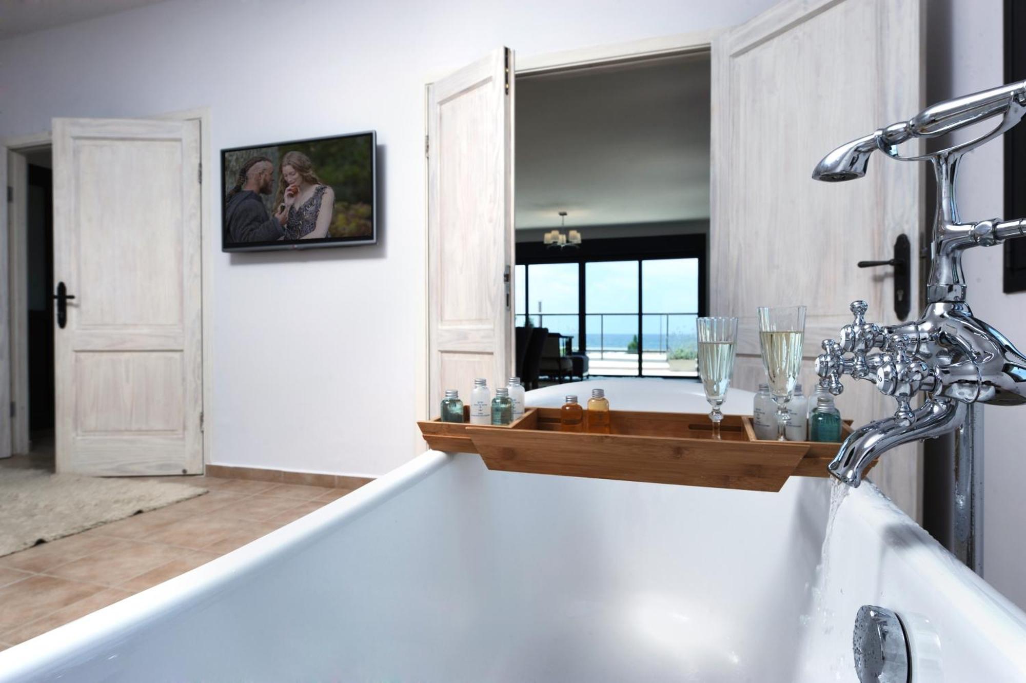 Yamim Suites On The Beach 샤베이 지온 외부 사진